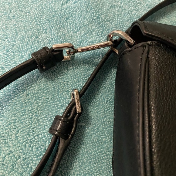 Calvin Klein mini bag EUC - Picture 5 of 6